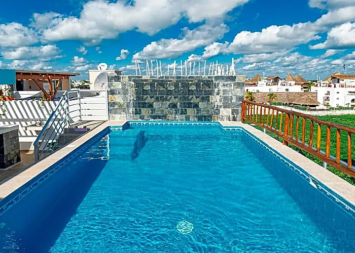 Boutique Rato 10 Hotel