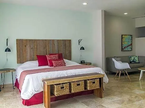 Boutique Rato 10 3* Playa del Carmen